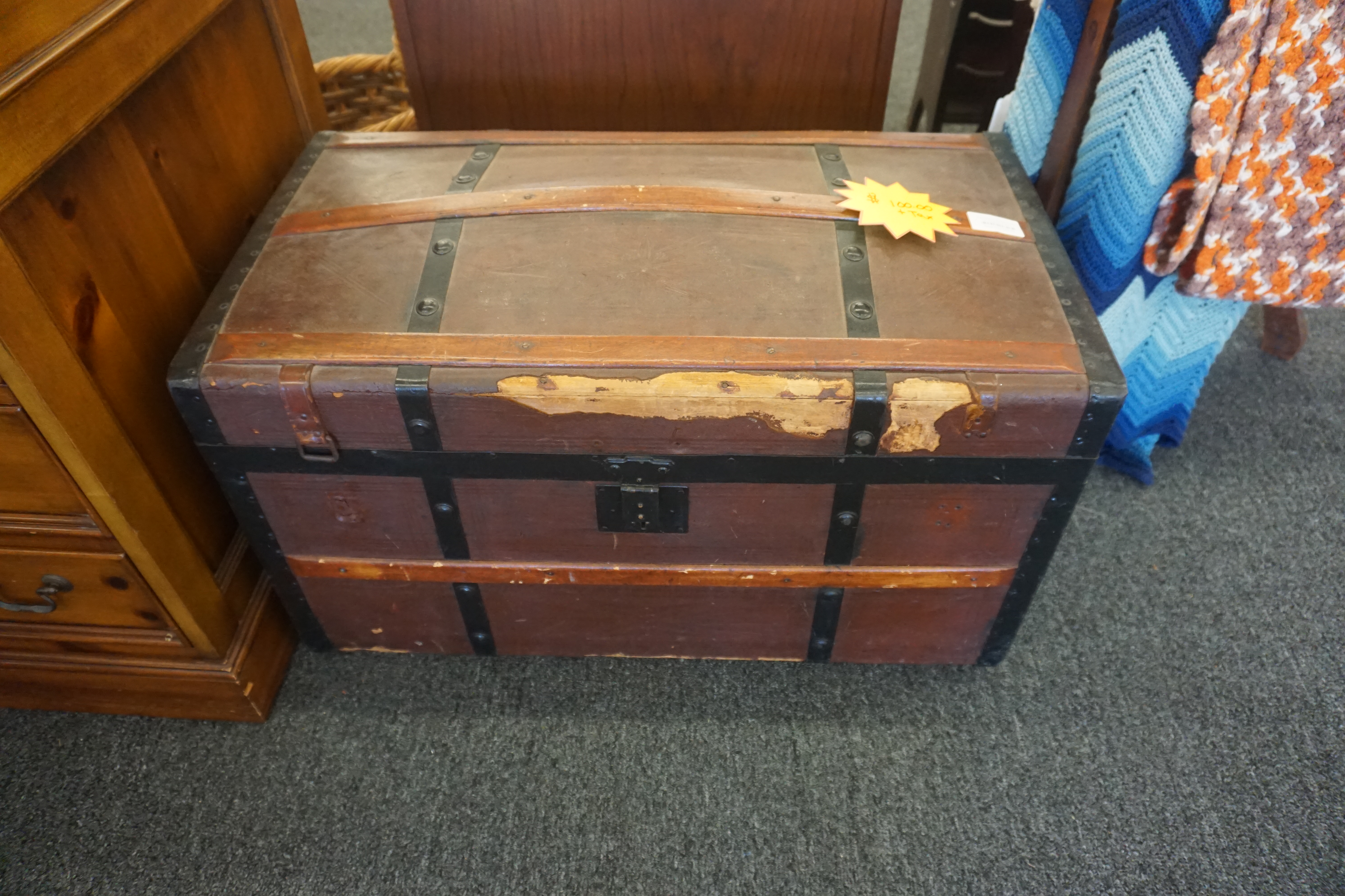 (image for) Vintage Dome Top Steamer Trunk Chest 30" Long 16.5" Deep 18" Tall (8194)