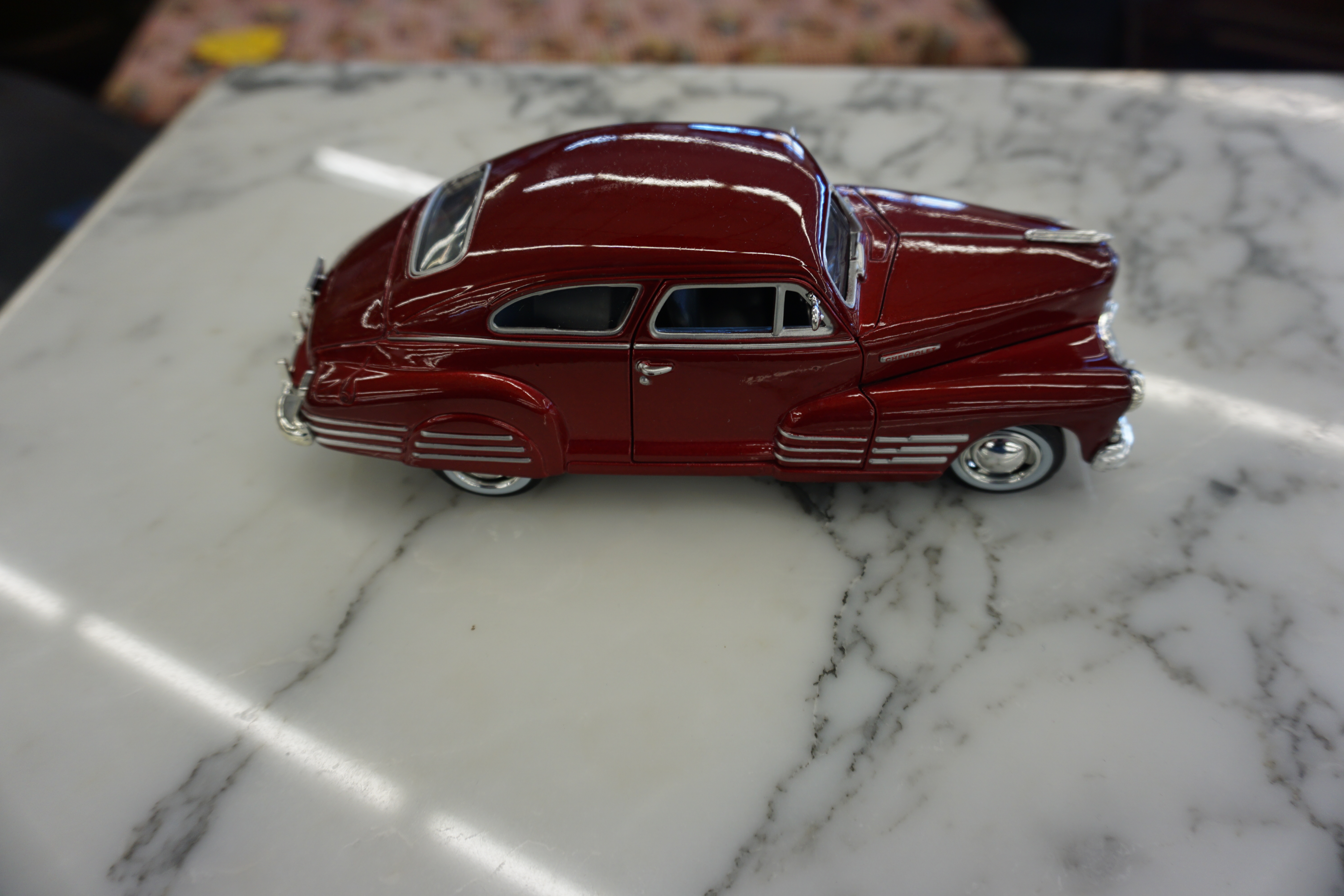 (image for) 1948 Chevrolet Areosedan Fleetline 1/18 scale model (5842)