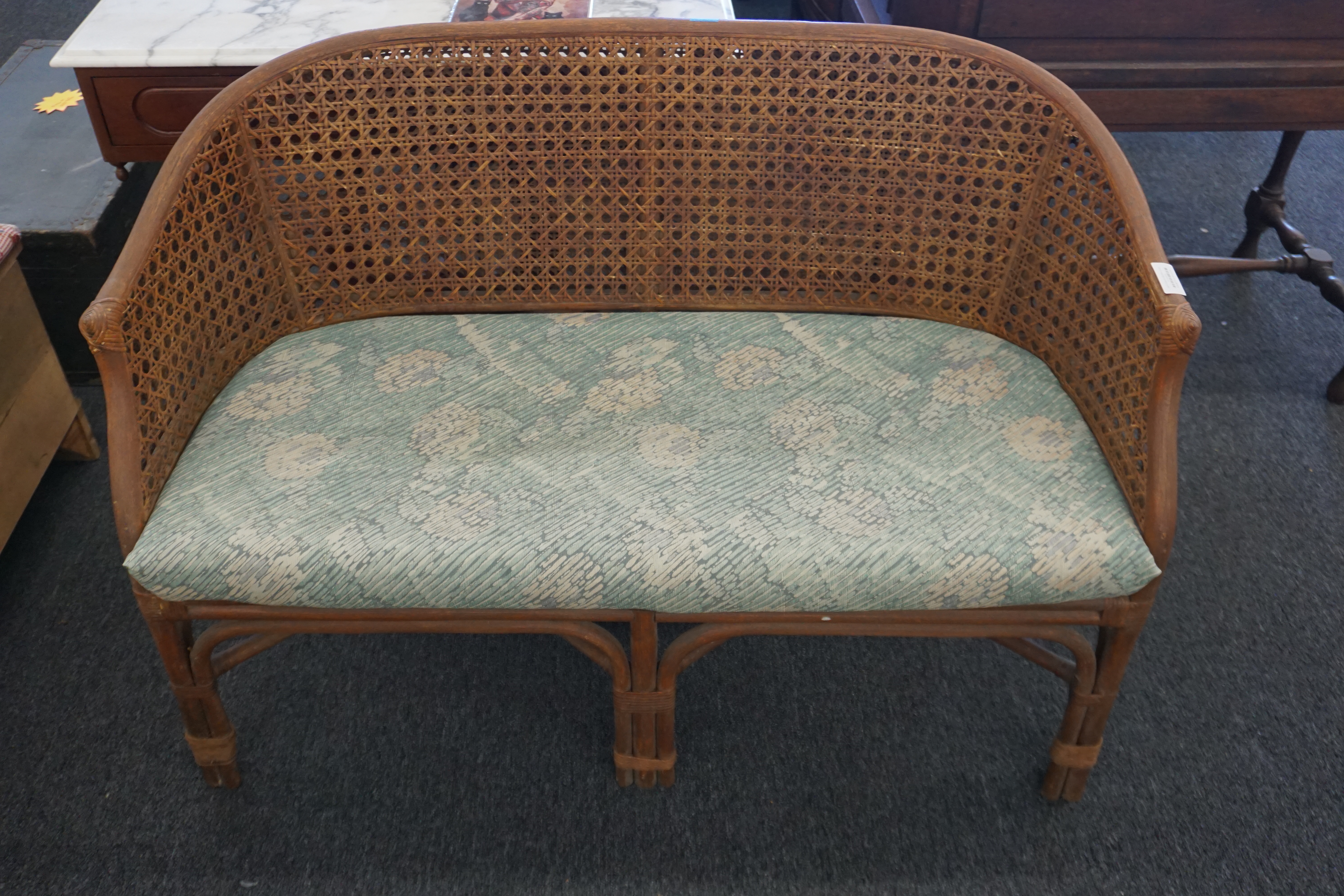 (image for) Cain/Wicker loveseat (8841)