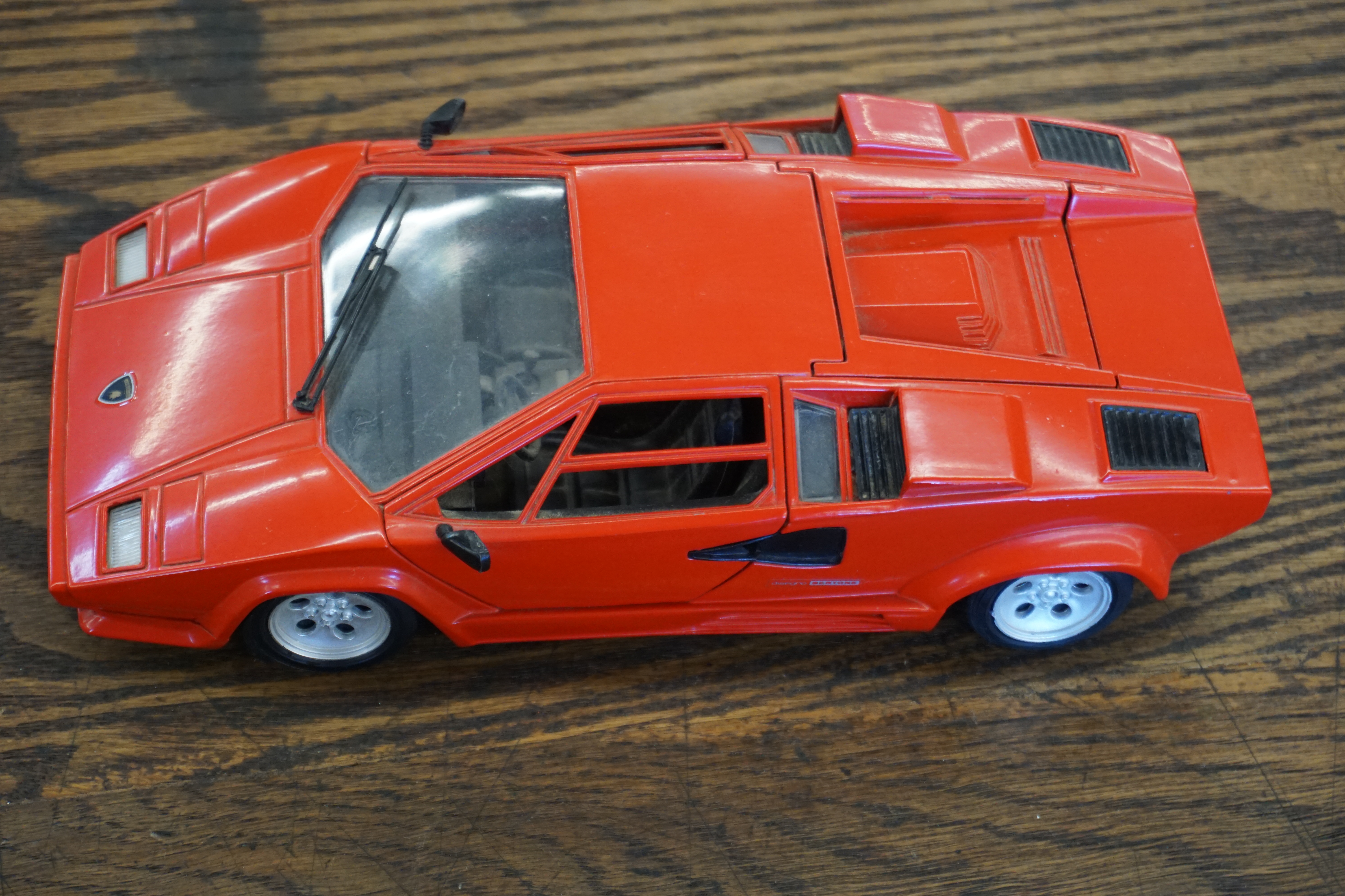 (image for) Tonka Lamborghini Countach 1/16 scale model (3987)