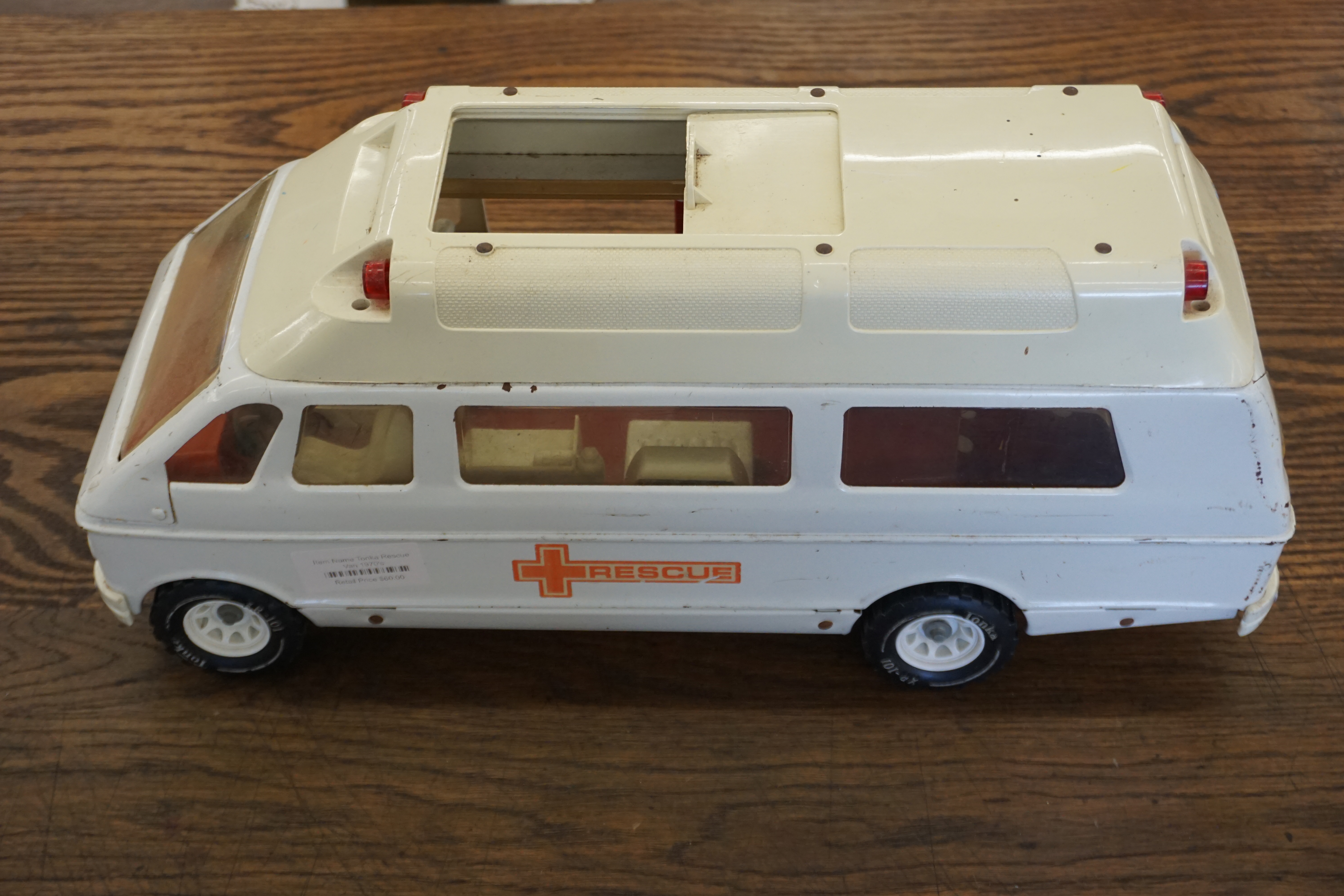 (image for) 1970's Tonka Rescue van (1590)