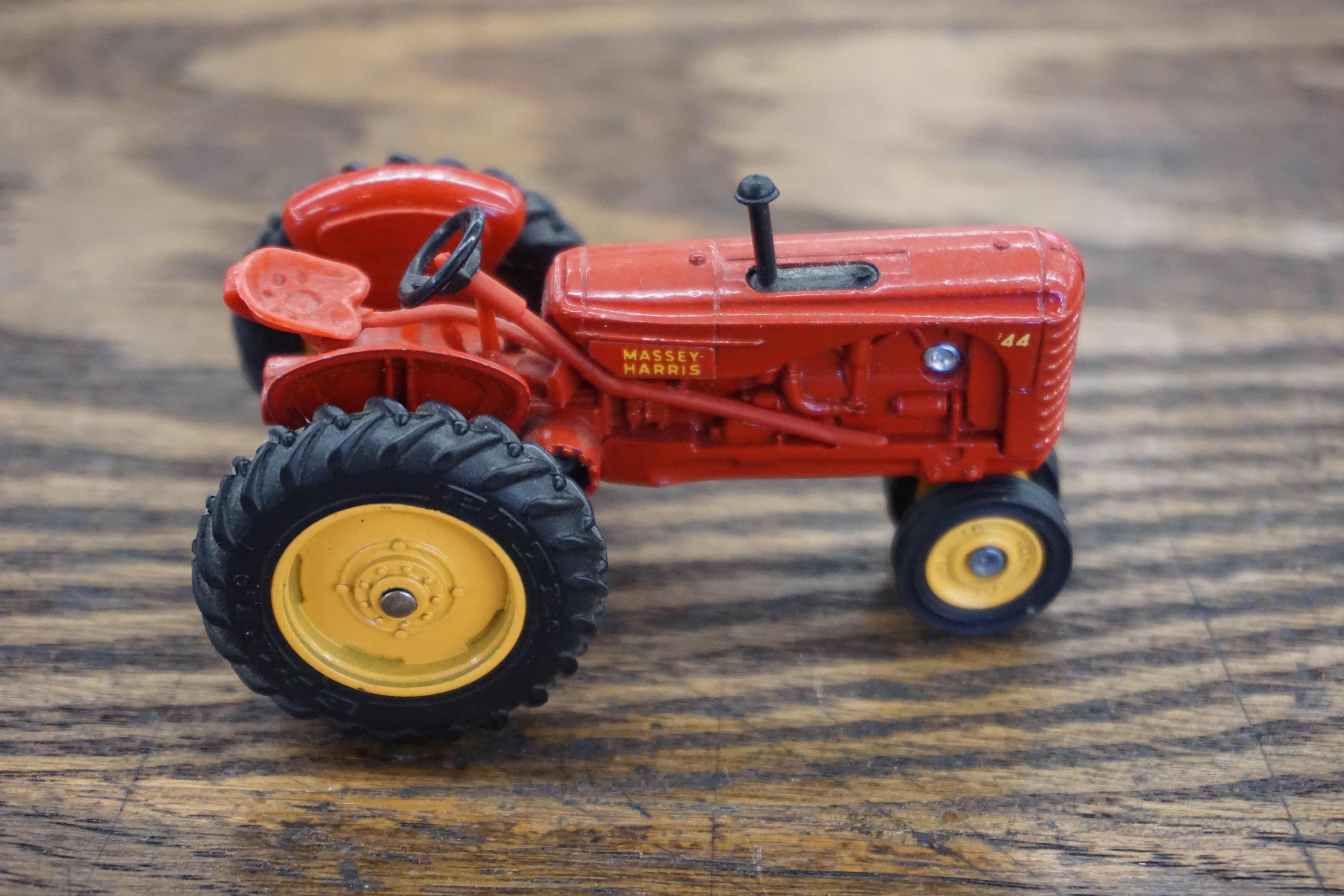 (image for) Etrl Massey Harris #1-8 tractor (4442)