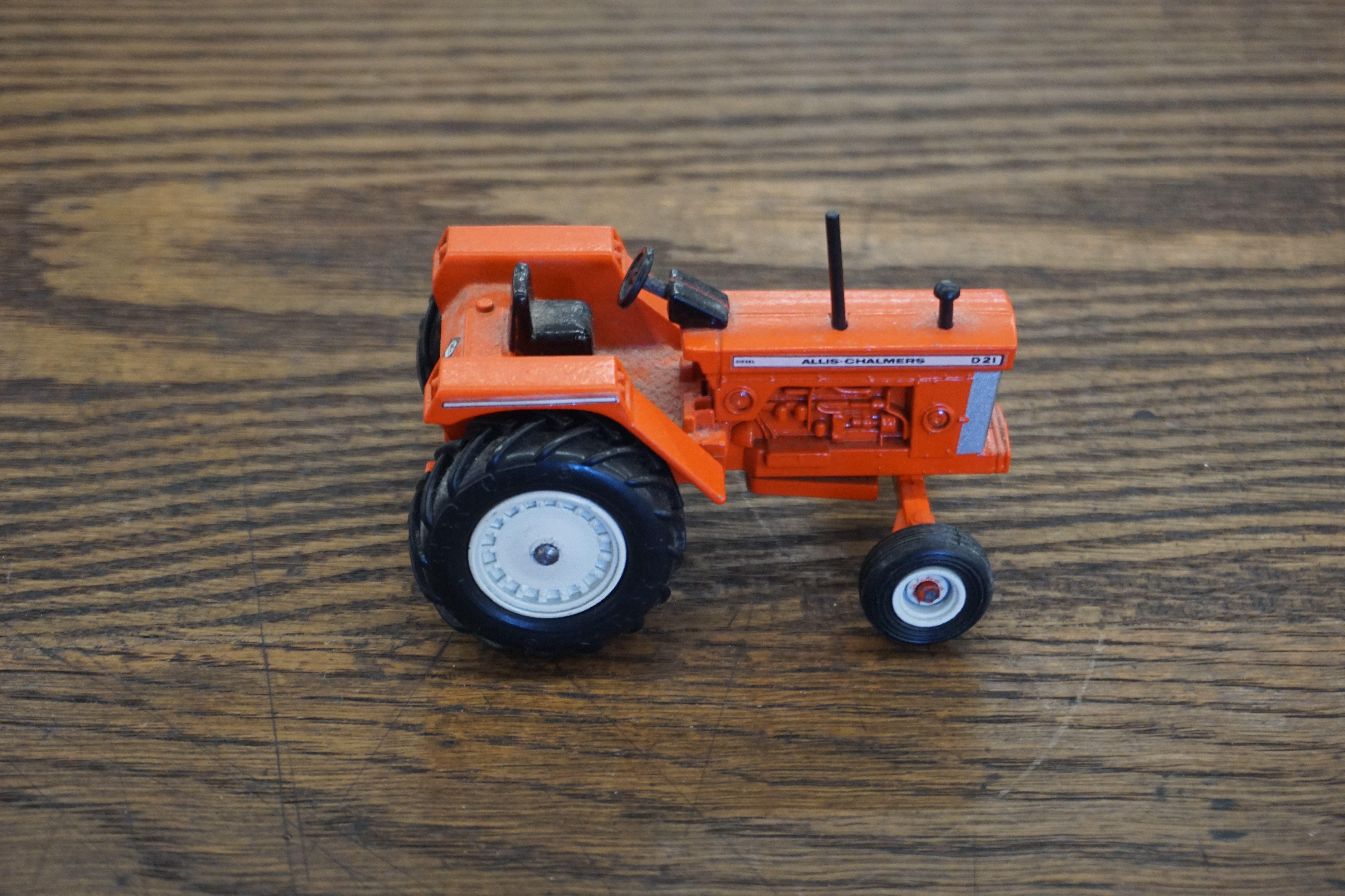 (image for) Ertl Allis-Chalmers D-21 diecast tractor model (4434)