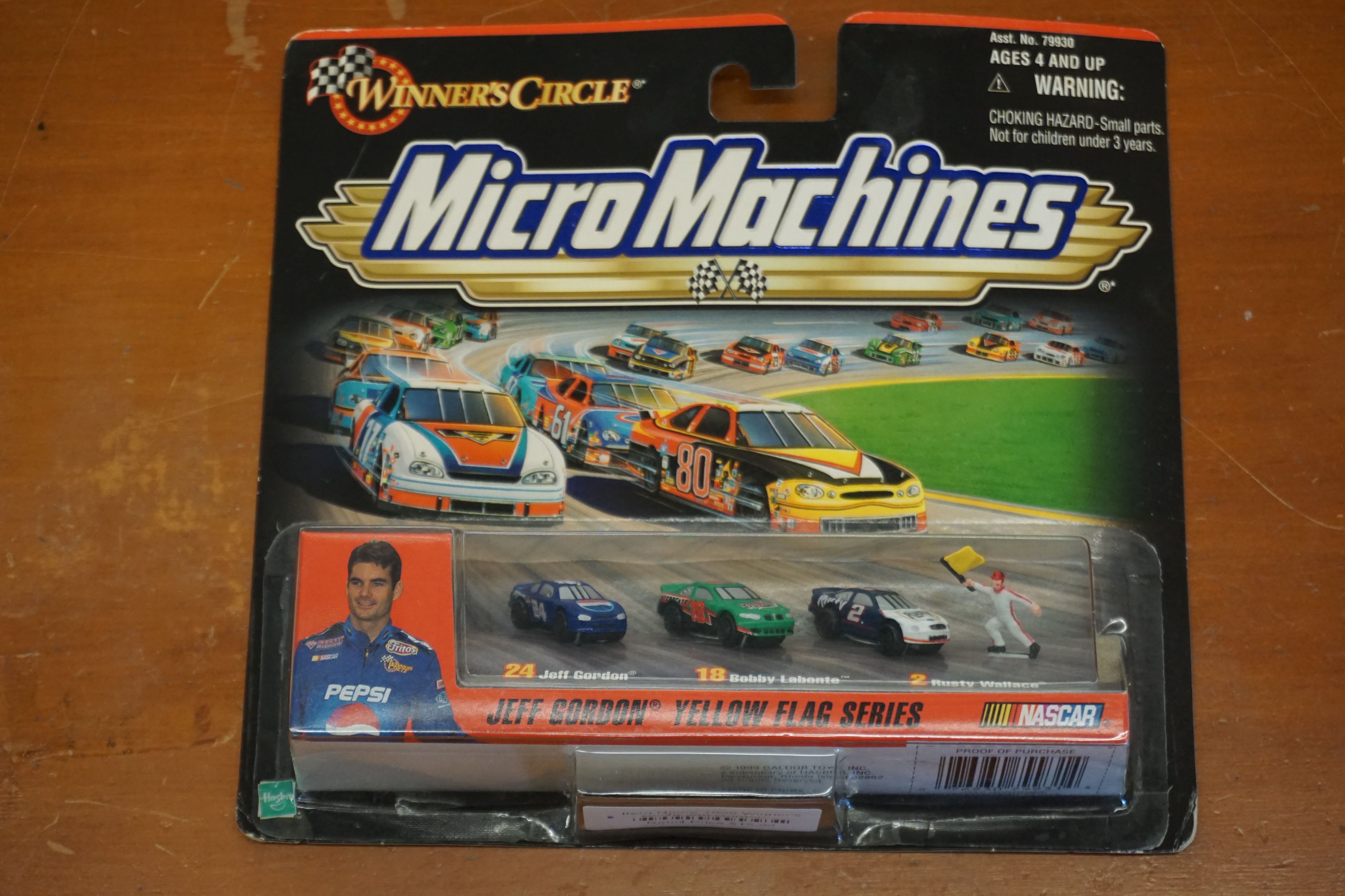 (image for) Winners Circle Micro Machines Jeff Gordon yellow flag series (9568)