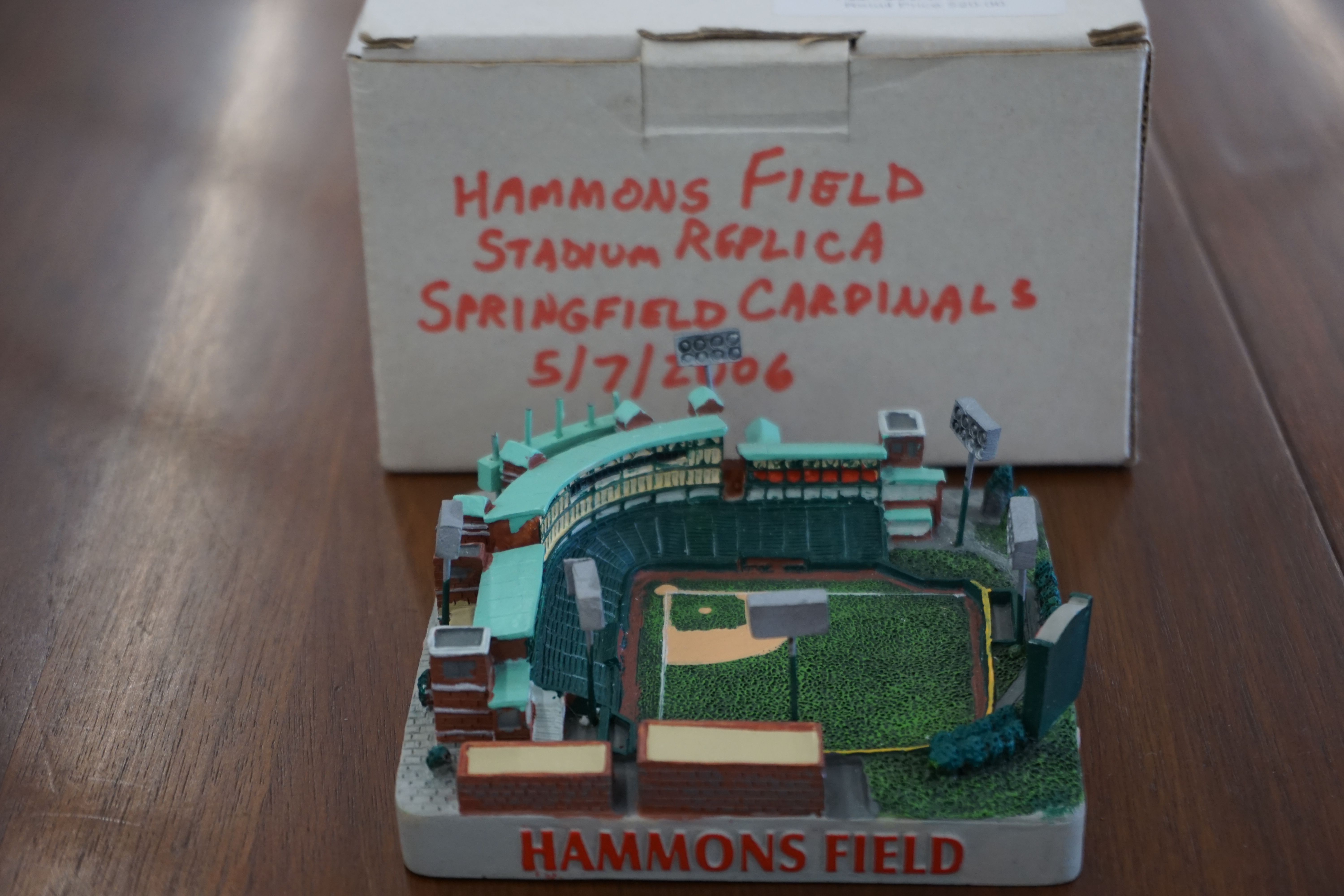 (image for) Hammond's Field Stadium Springfield Cardinals 2006 model/ paperweight with box (0456)