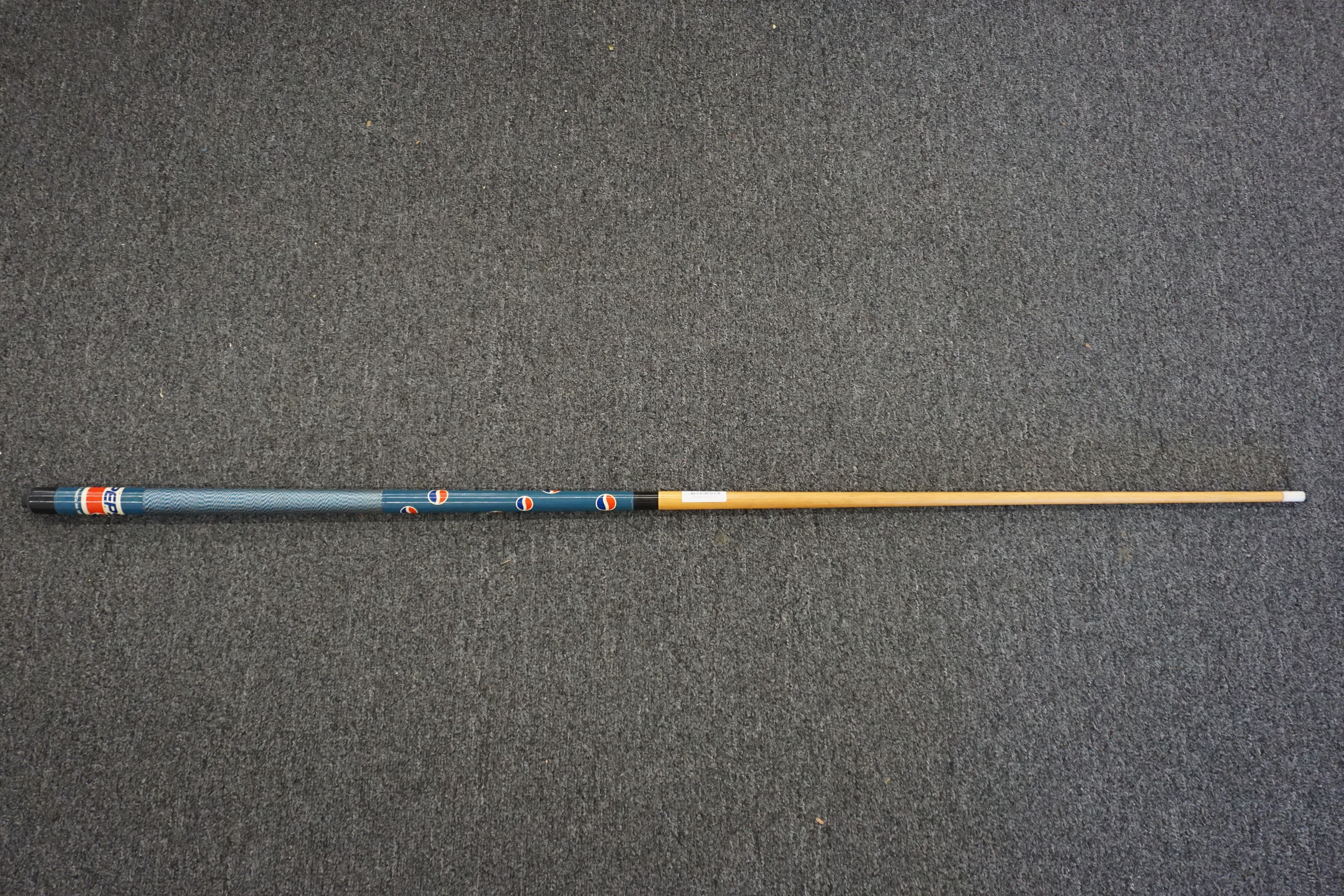 (image for) 1992 Pepsi pool cue/ stick (10018)