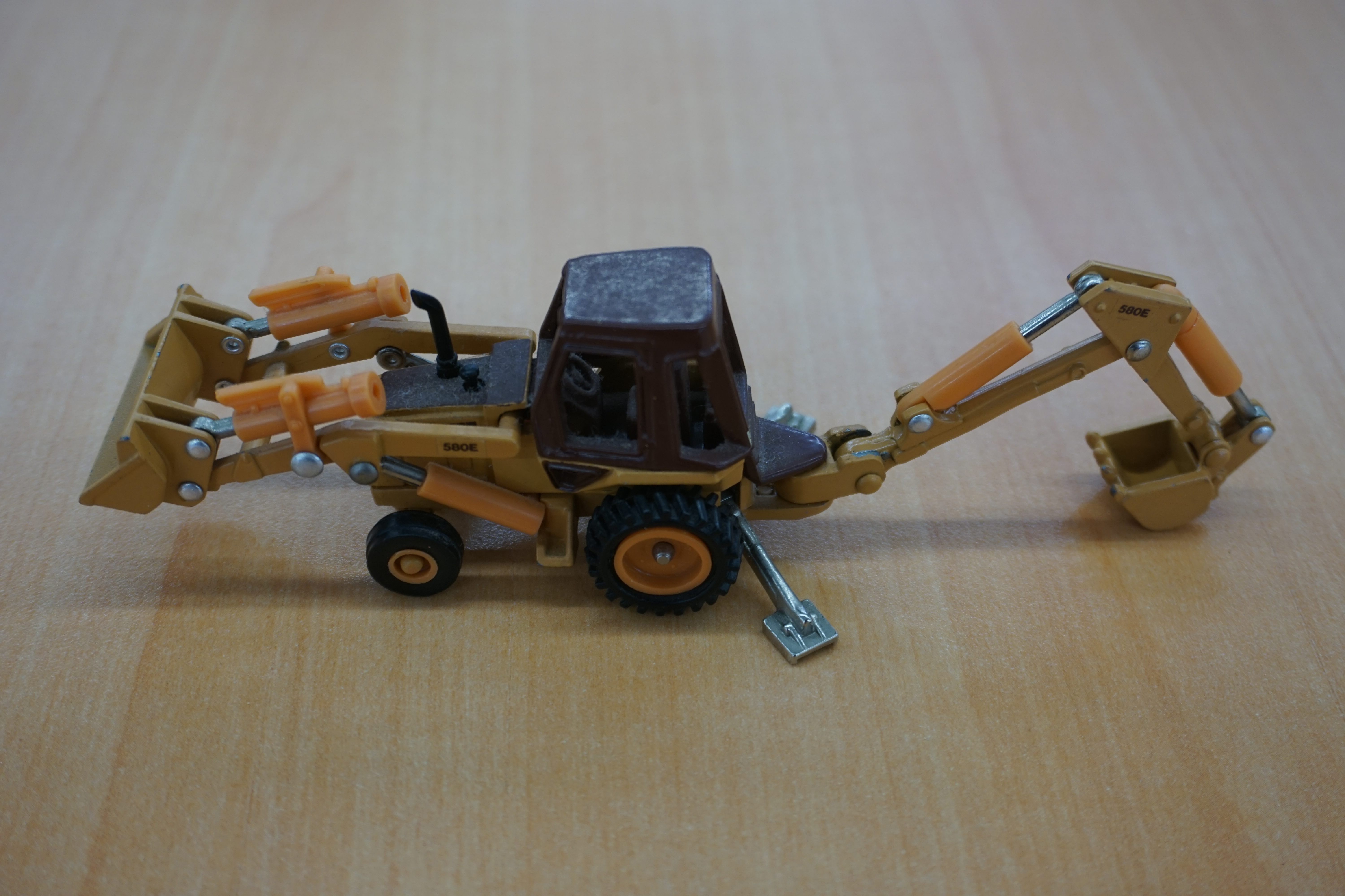 (image for) Ertl Case 580E backhoe model (4423)