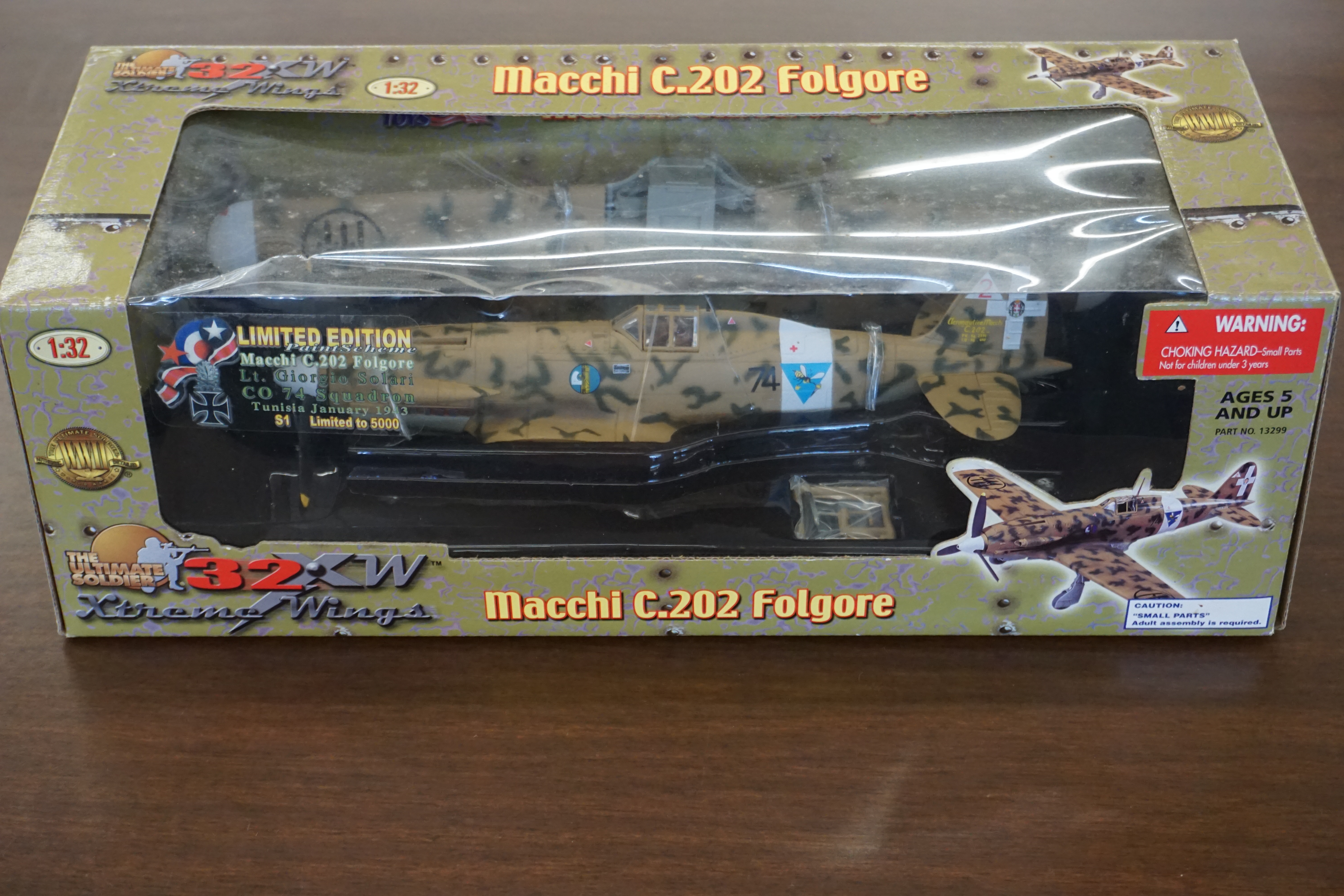 (image for) The Ultimate Soldier 32 Xtreme Wings Macchi C.202 Folgore 1:32 Scale Model (9857)