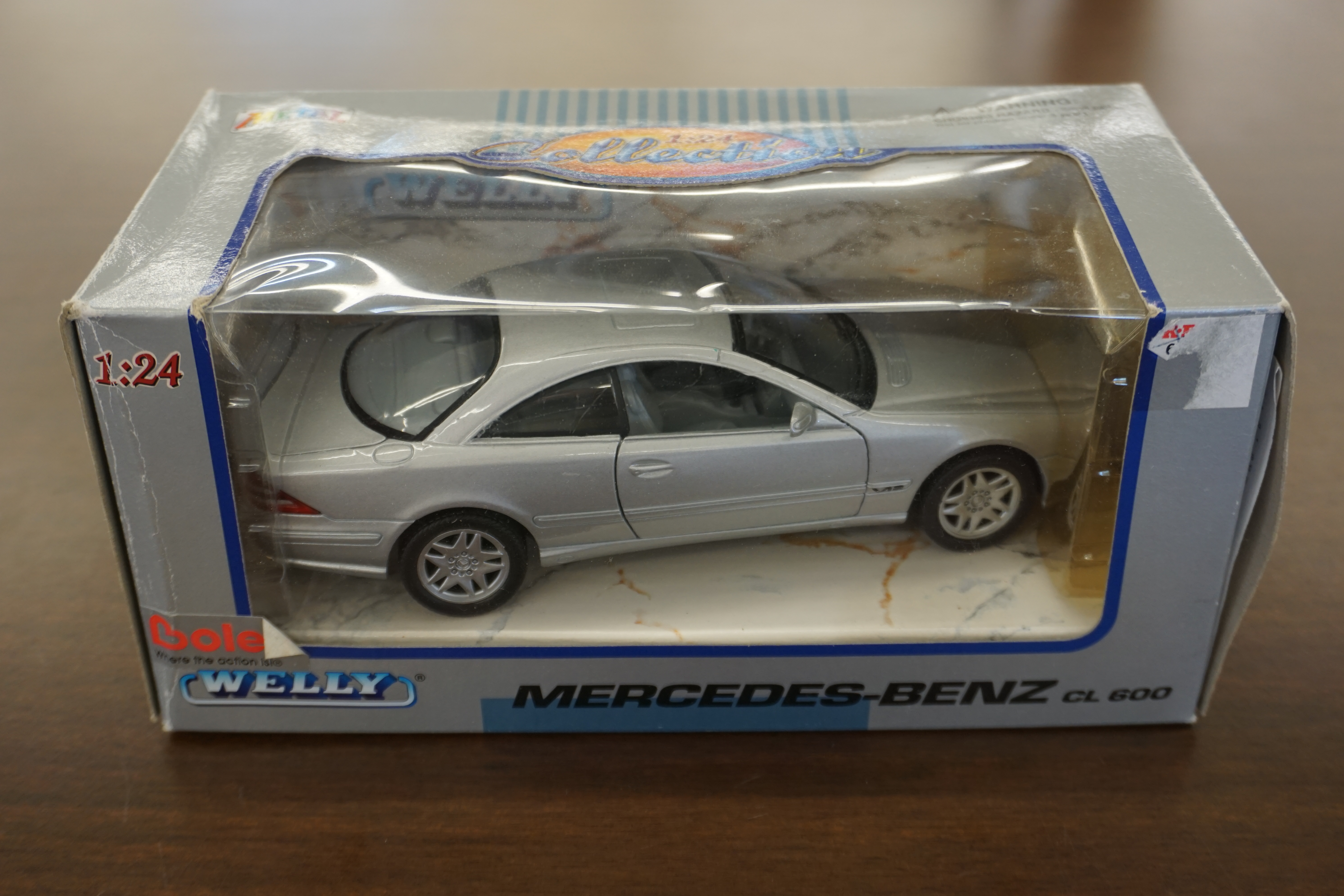 (image for) Welly 1/24 scale Mercedes CL600 Silver Diecast (4396)