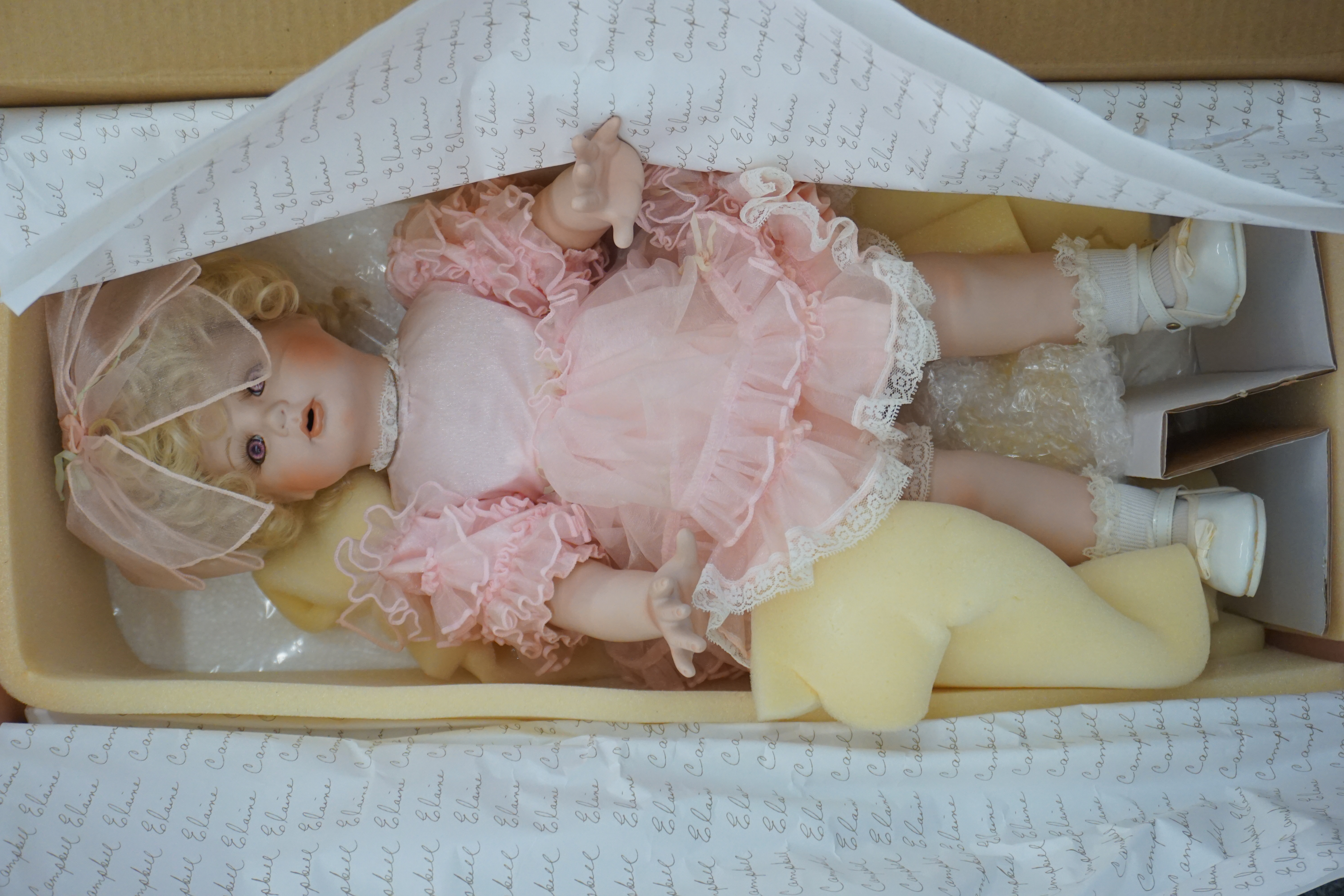 (image for) Weldon Museum of fine Collectibles Doll 20: Christi (10708)