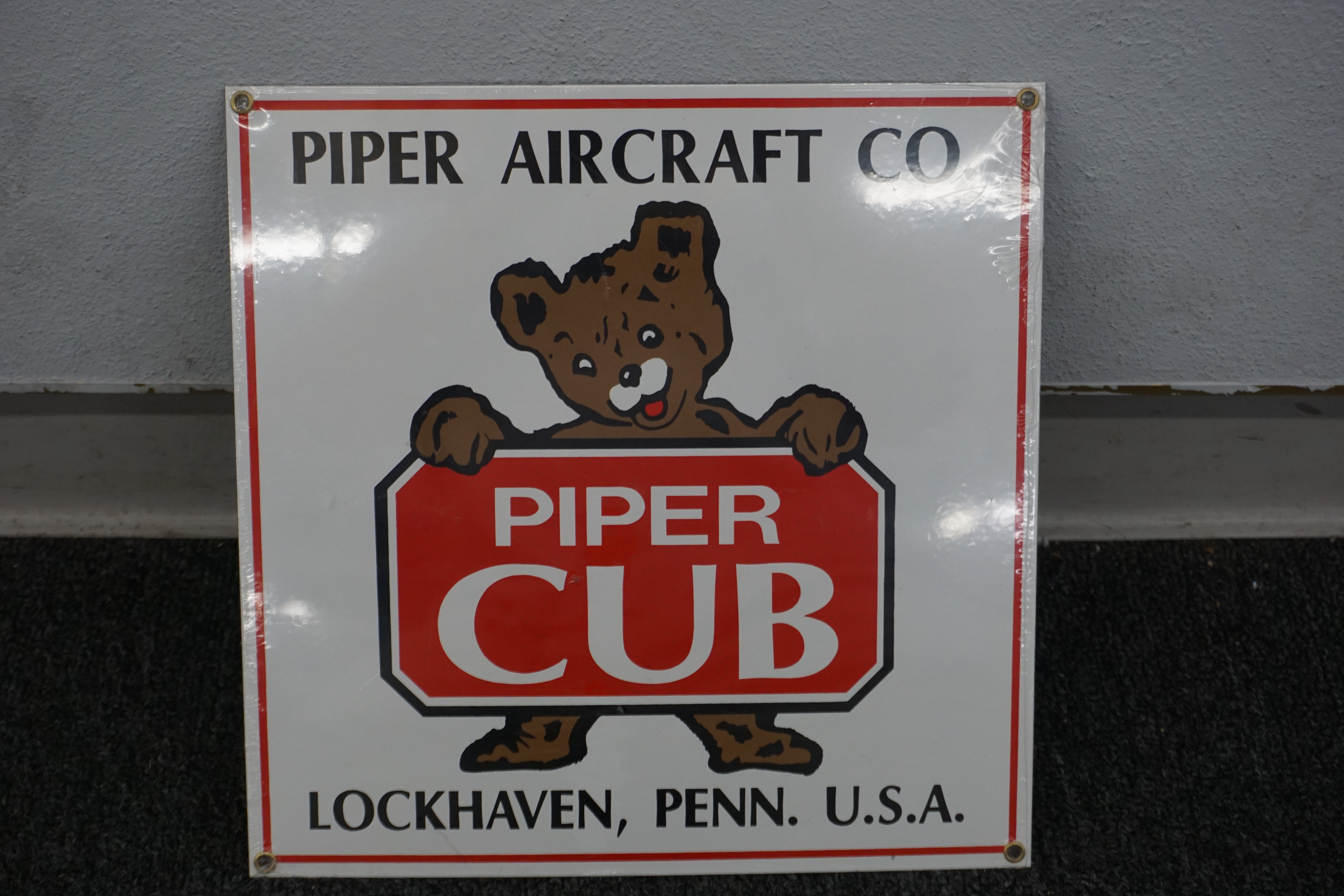 (image for) Piper Aircraft Co. "Piper Club" porcelain coated sign (6741)