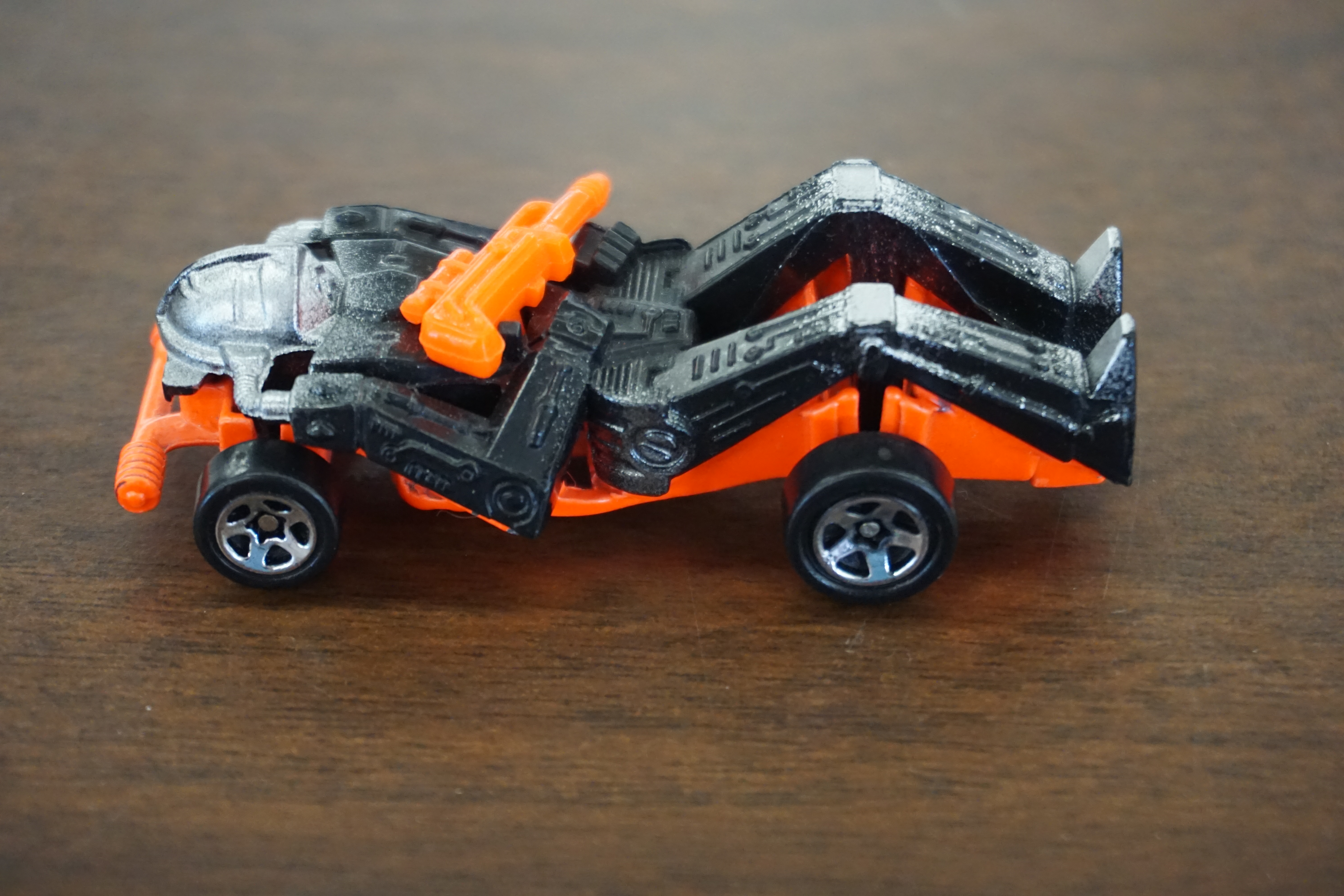 (image for) 1986 Hot Wheels Zombat Black and Gray with Orange Gun (7967)