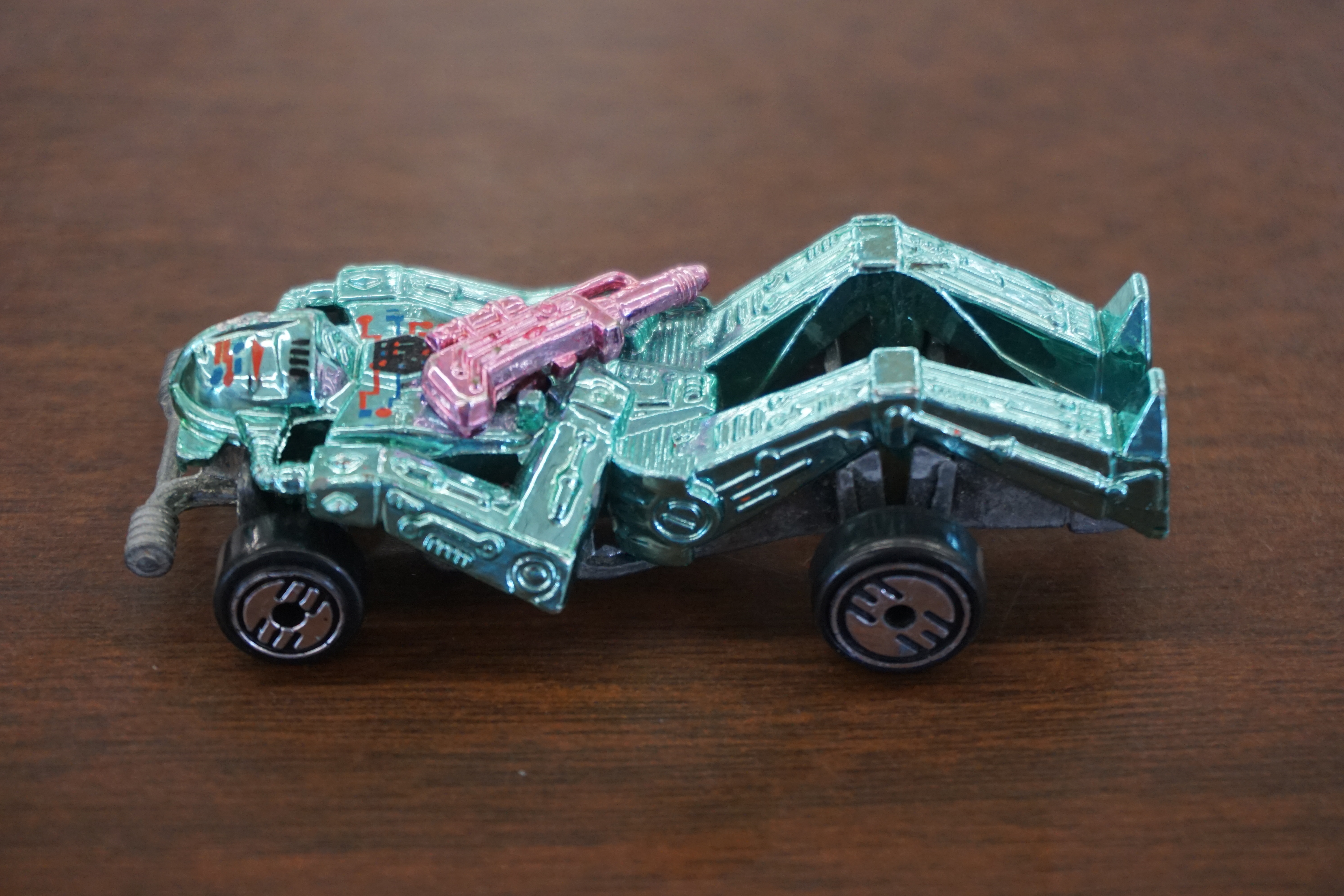 (image for) 1986 Hot Wheels Zombat Green with Pink Gun (7968)