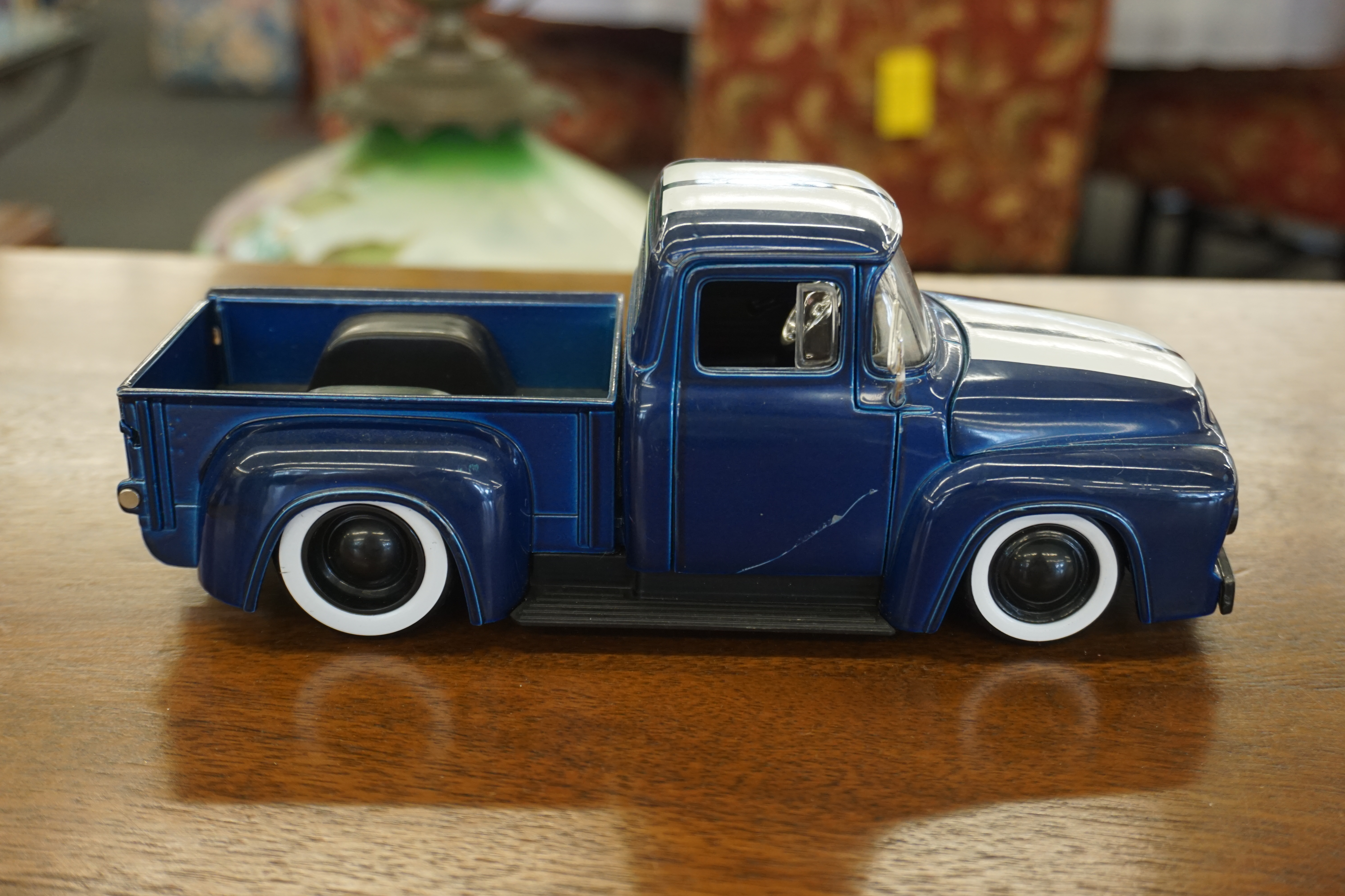 (image for) 1/24 scale Jada Toys 1956 Ford F-100 Blue (10775)