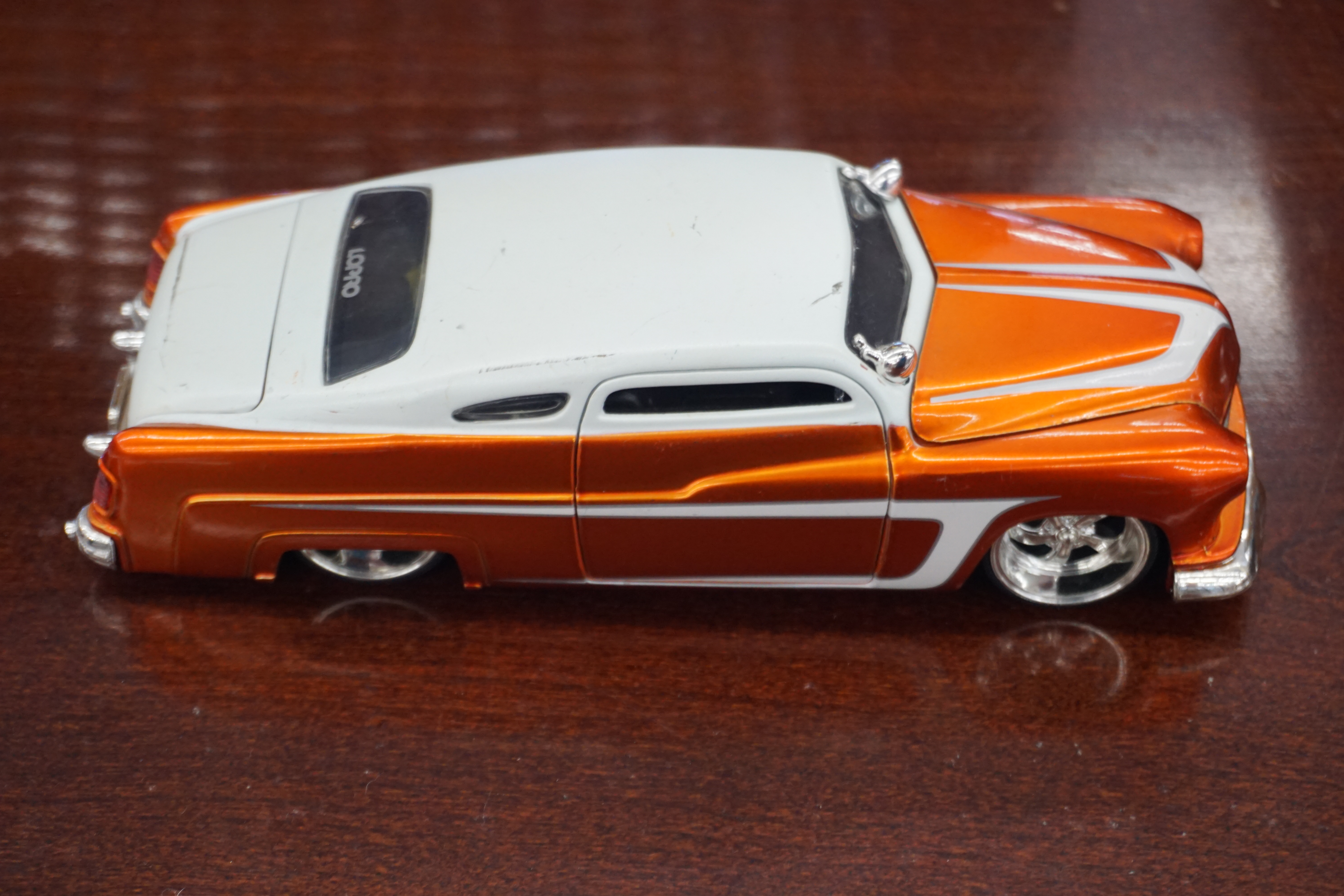 (image for) Jada Toys 1951 Mercury Orange 1/24 Scale (10772)