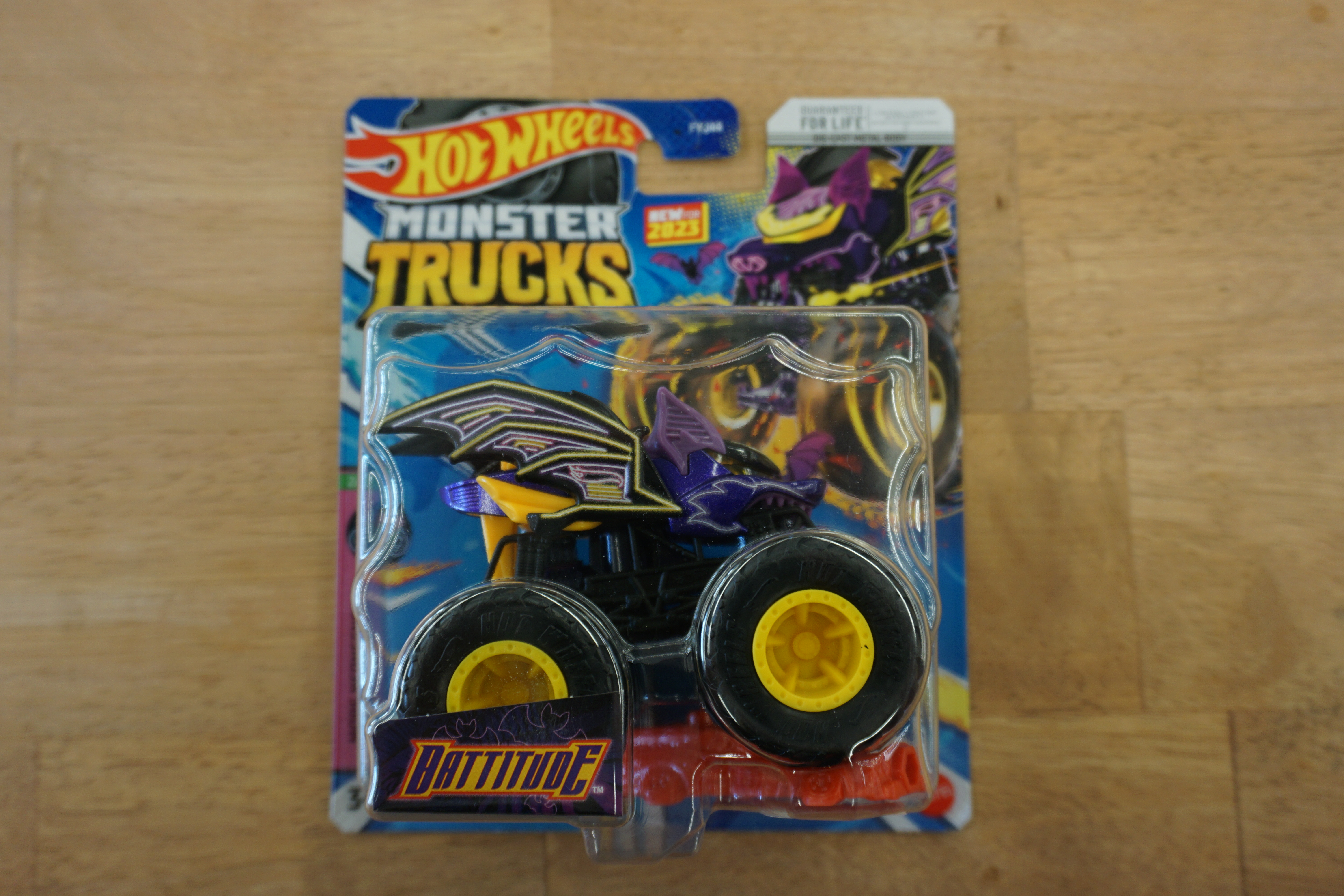 (image for) Hot Wheels Monster Jam 1/64 Scale Battitude (11019)