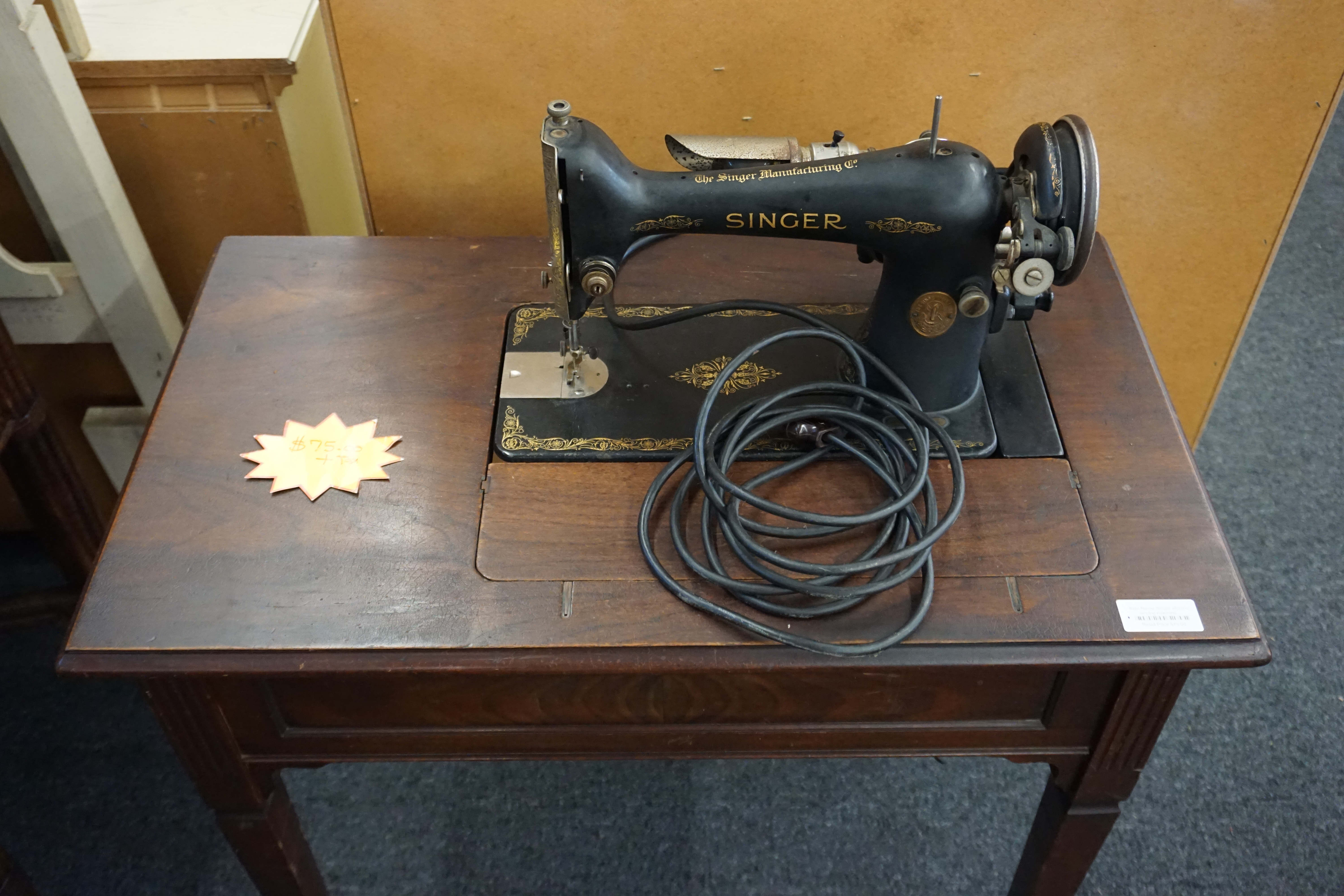 (image for) Singer Sewing Machine needs new belt working (10971)