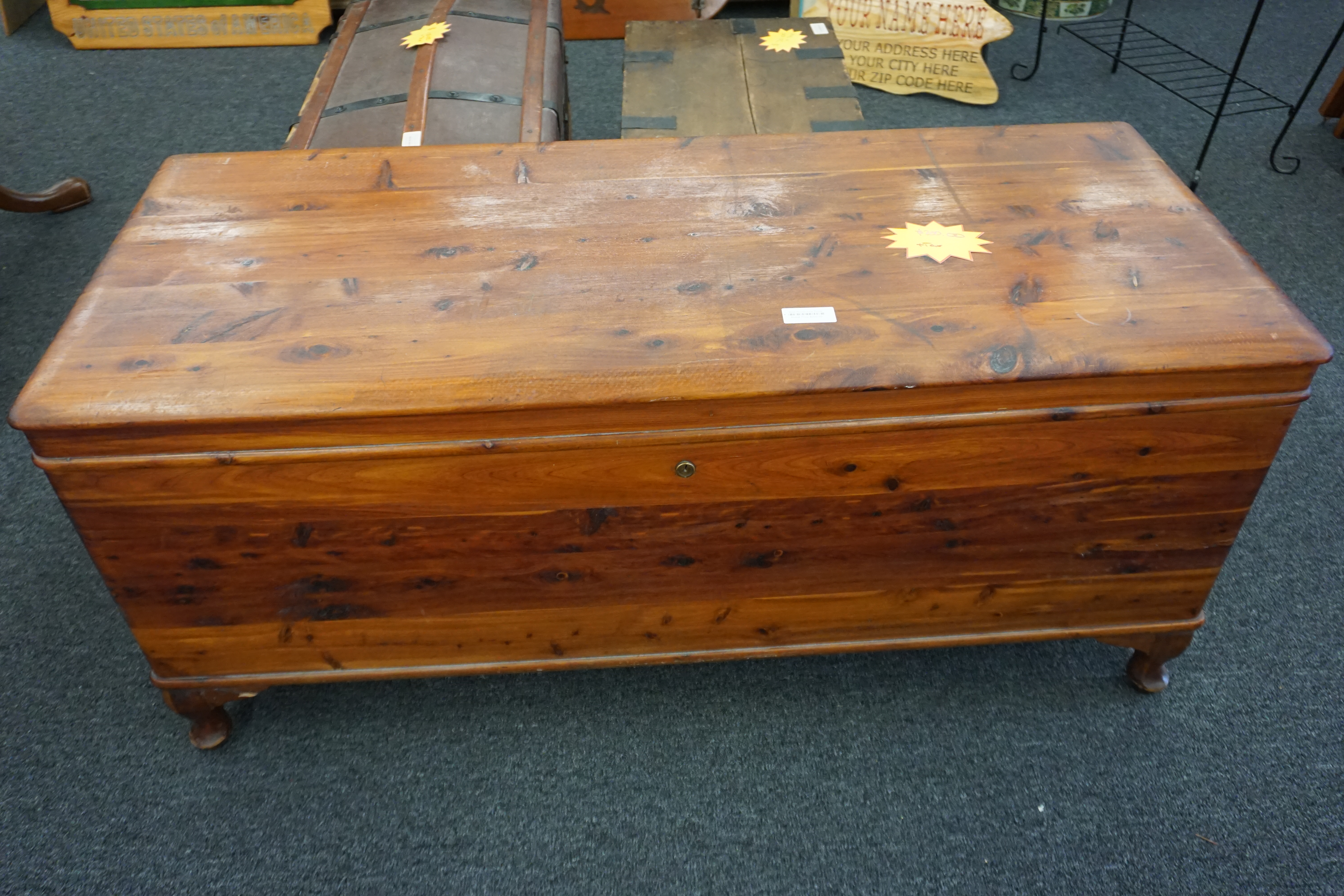 (image for) Cedar Trunk with Removable Tray (11035)